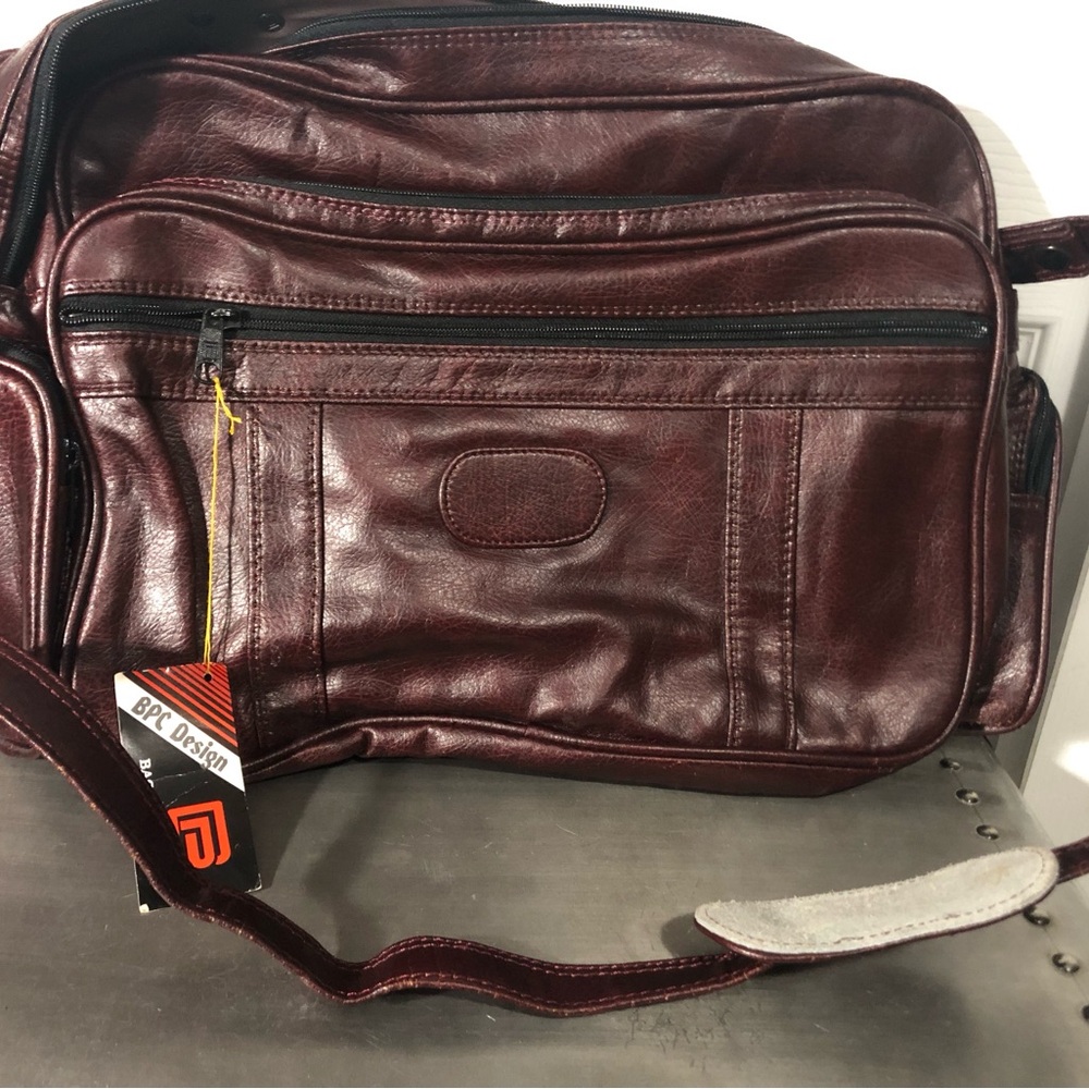 Vintage Dead Stock Burgundy Shoulder Travel Bag
